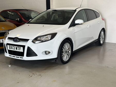 FORD FOCUS 1.0T EcoBoost Zetec Euro 5 (s/s) 5dr